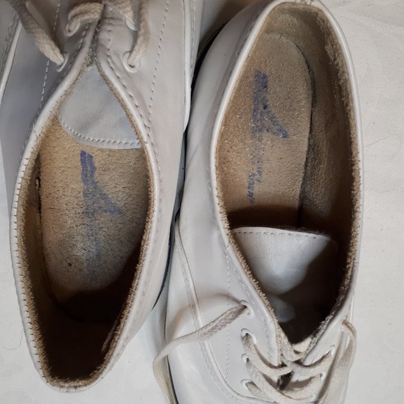 White Leather | Sperry Top-Sider | Deck Sneakers | Vintage - Picture 6 of 11